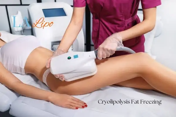 Woman receiving coolsculpting Warwick treatment on her thighs
